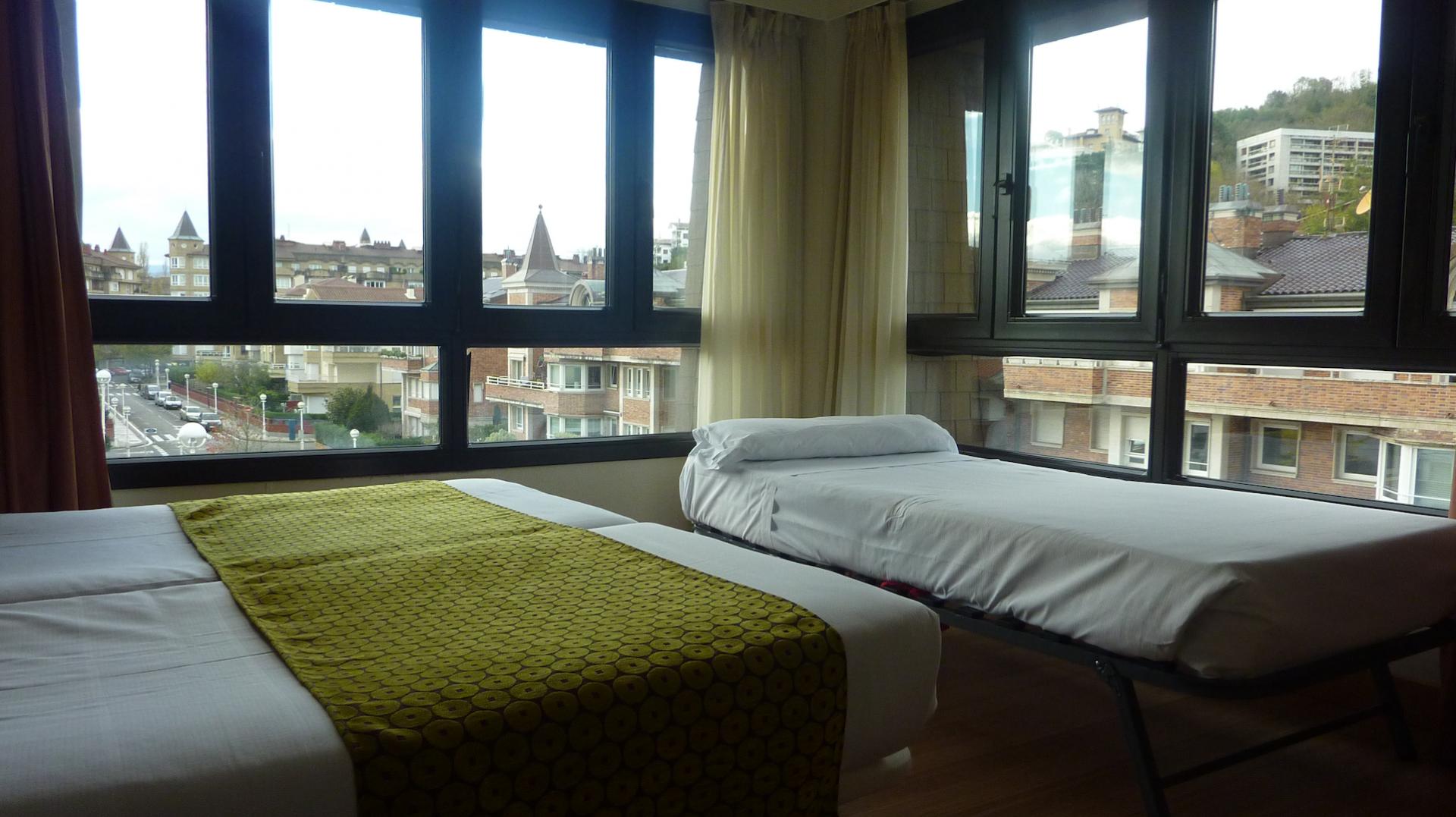 Hotel ezeiza_habitacion doble con sofa cama